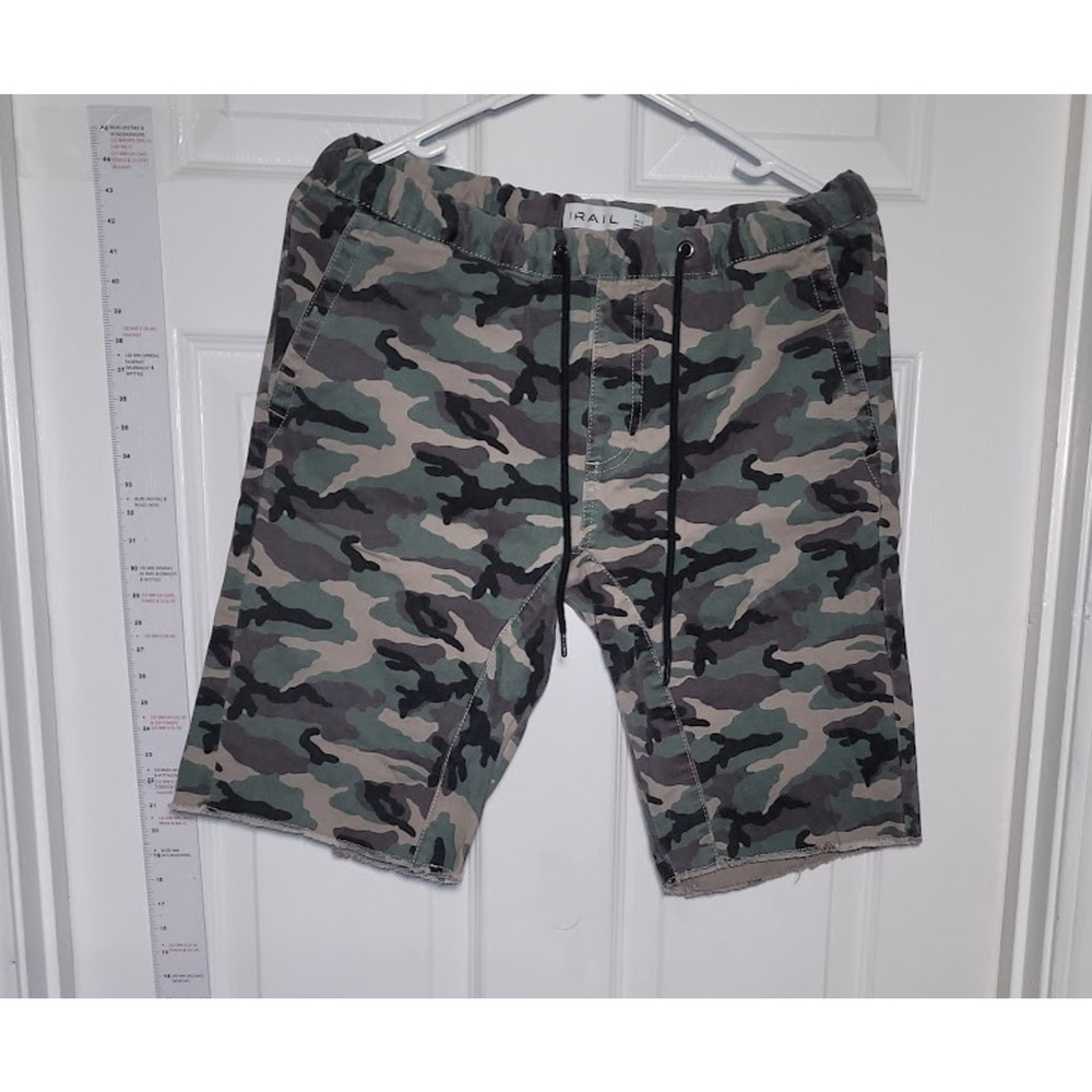 The Rail small men's cargo camo shorts